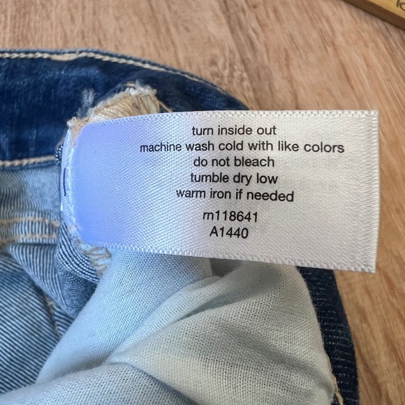 Lane Bryant Floral Embroidered Straight Leg Jean Denim Size 20S 36x27 High Waist - Picture 6 of 7